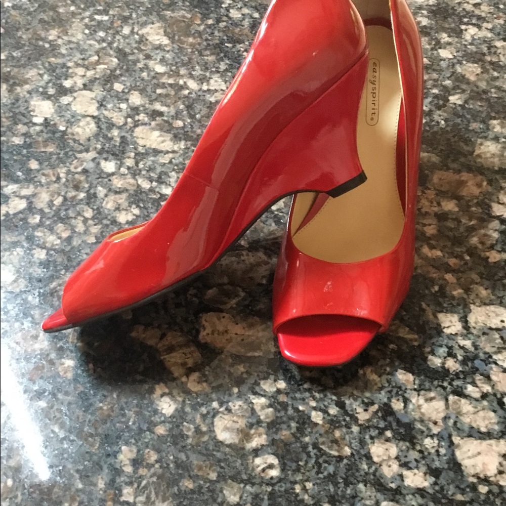 EASY SPIRIT  RED Patent leather sz 6 wedges